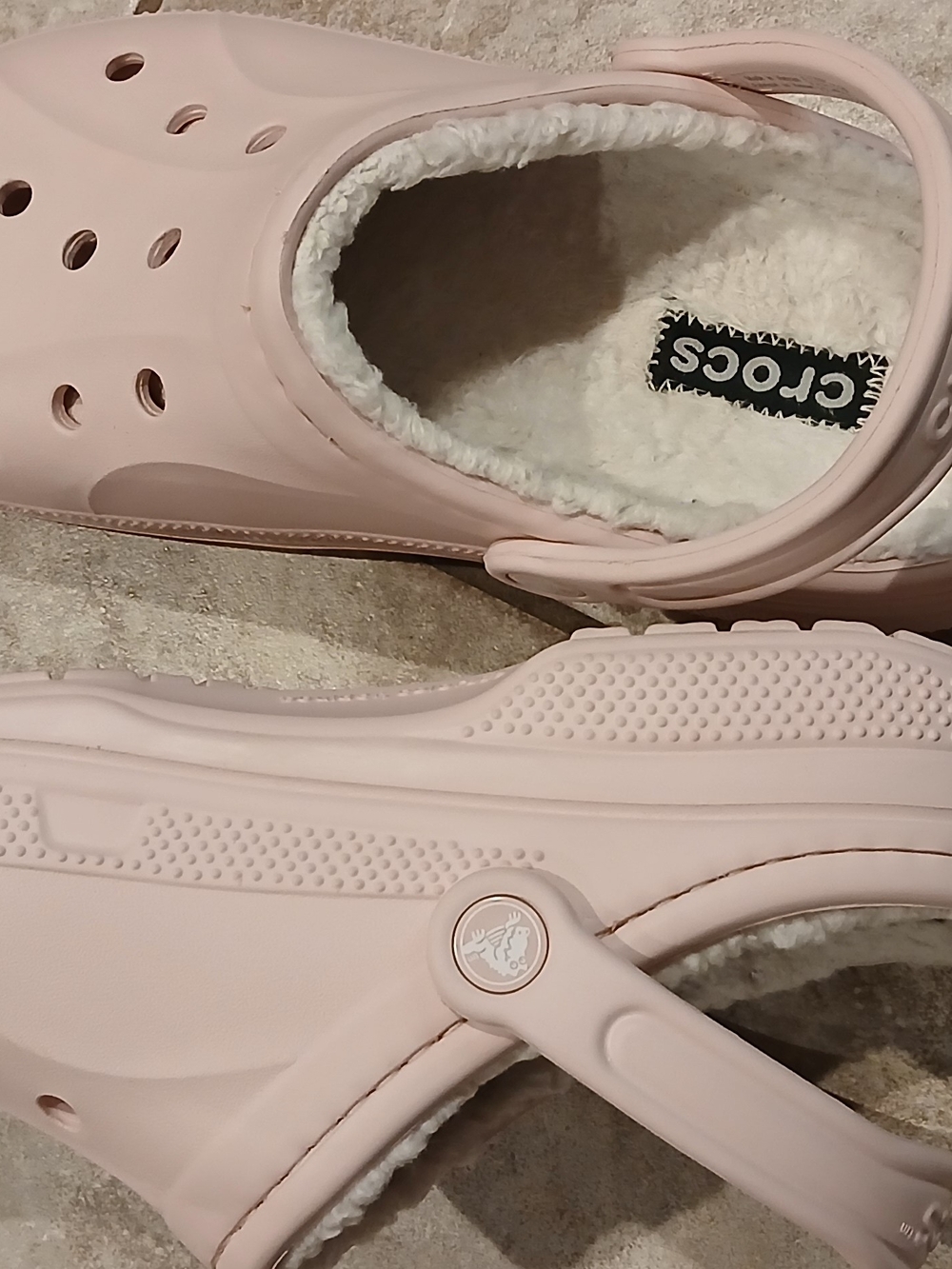 Crocs Fuzz Lined Classic Clog in Light Pink Size 11 Women's